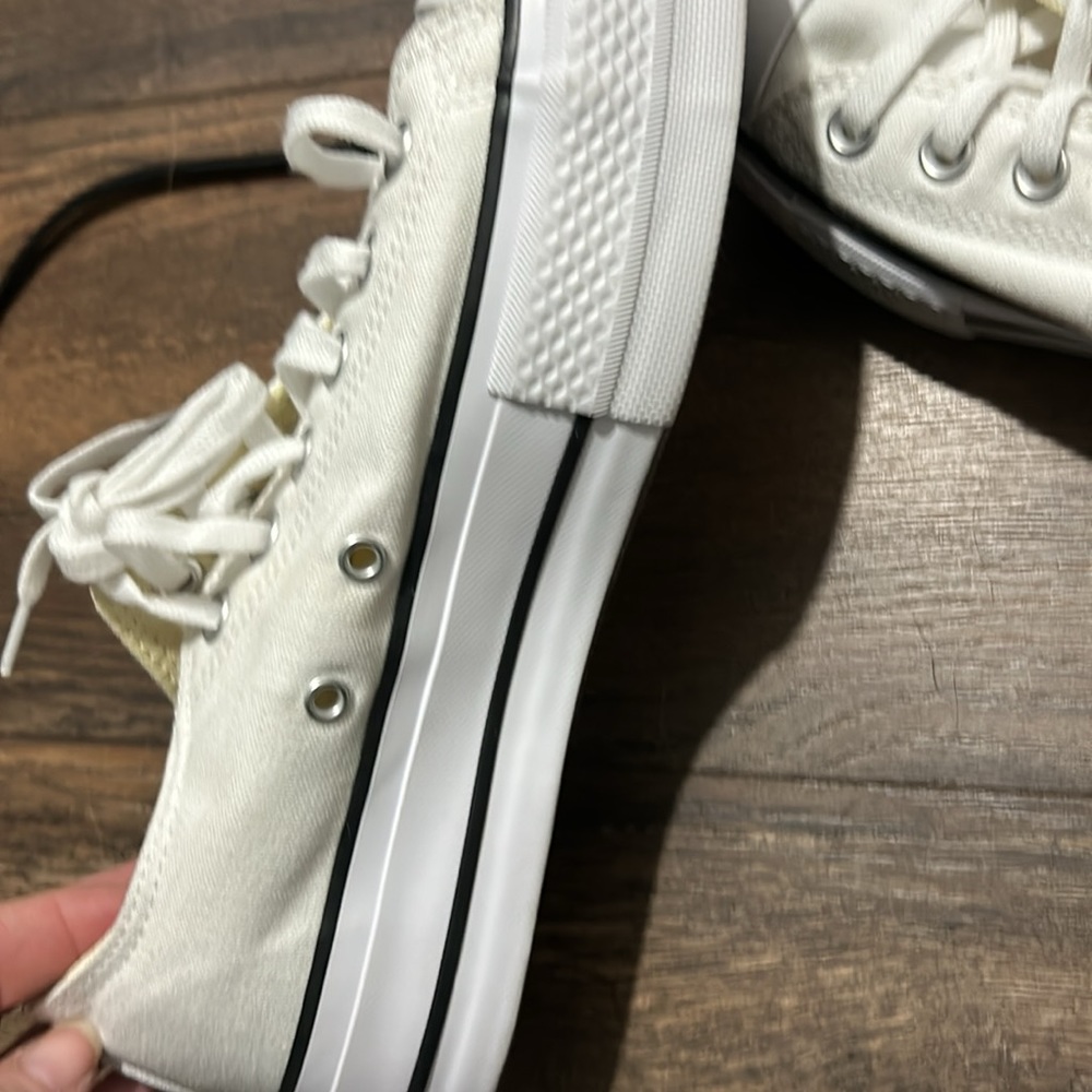 Platform Converse - image 2